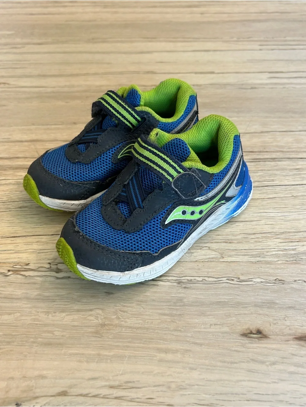 Saucony Kids Blue and Green Hook-and-Loop Athletic Sneakers